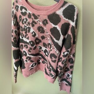 NWT Elan Pink & Black Animal Print Cropped Sweater 
Size L